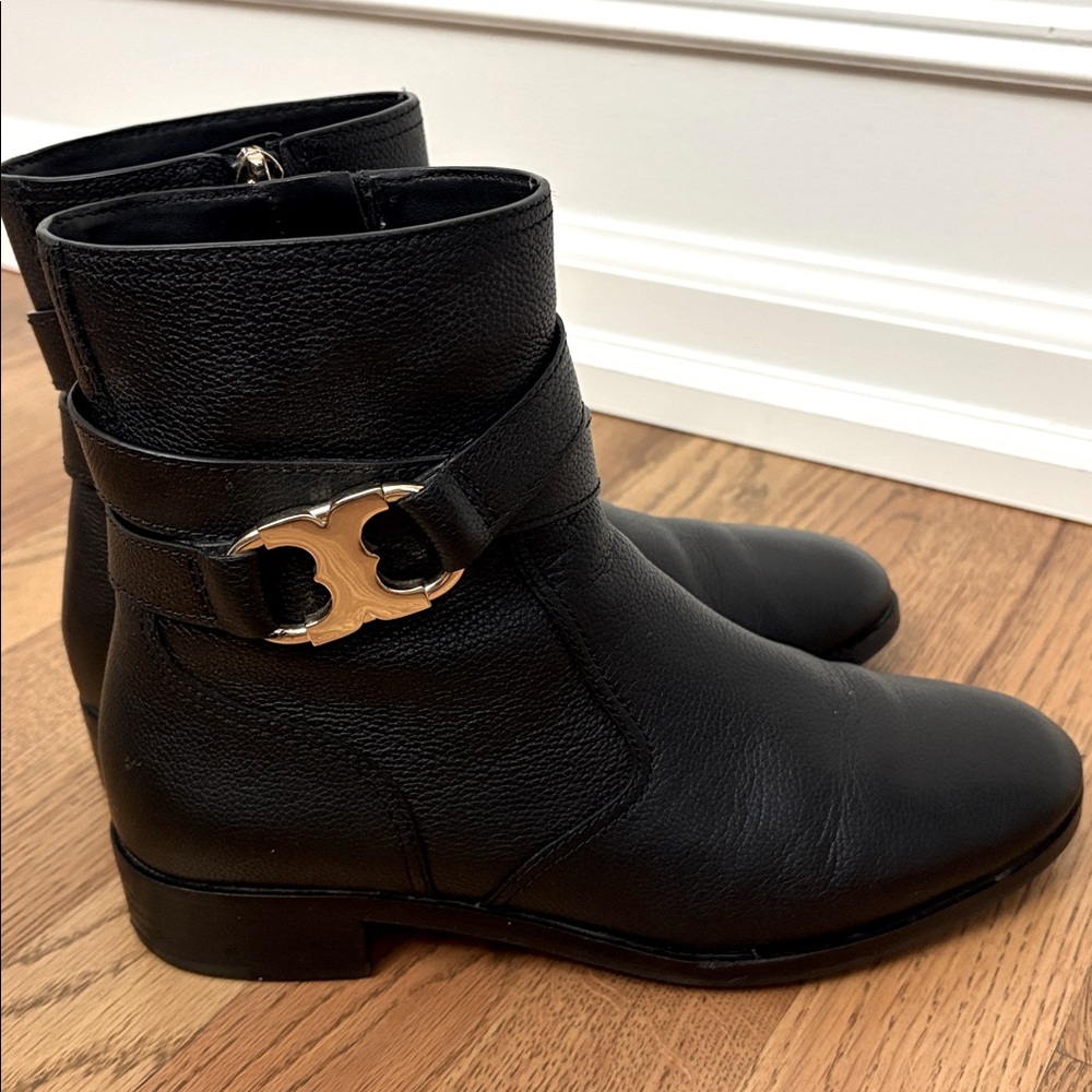 Tory Burch Gemini Link Boots - Picture 2 of 9